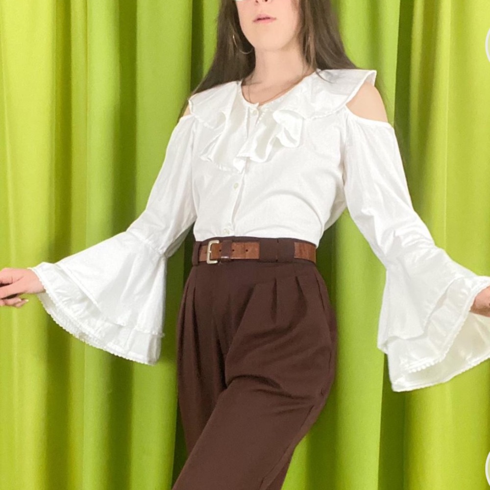 80’s Vintage White Bell Sleeve Cold Shoulder Ruffled Collared Blouse